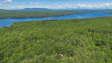 Living in Maine near a beautiful lake, offers a calming way of - photo 4