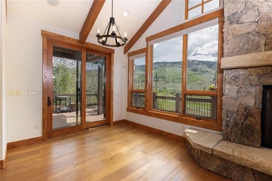 Excellent condition Fox Valley residence at The Raven, featuring - photo 8