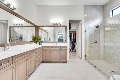1YR NEW Kolter POOL home Meticulously maintained and beautifully - photo 14