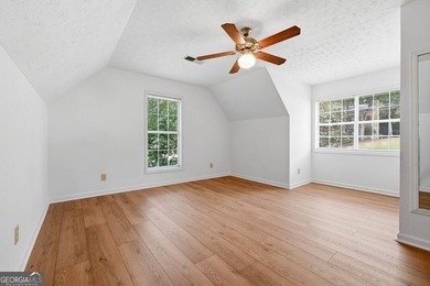 Beautifully Updated 4 bedroom, 3 Bath home with 2190 sq.ft. in a - photo 15