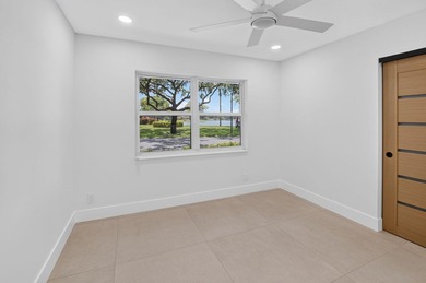 Welcome to this beautifully and completely remodeled - photo 18