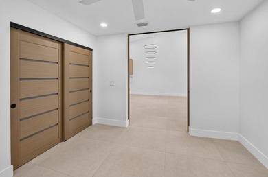 Welcome to this beautifully and completely remodeled - photo 19