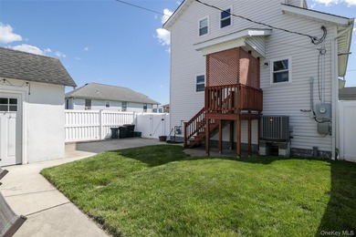 A Barnum Island beauty. This 3 Bdrm 2 Full Bath dormered raised - photo 25