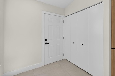 Welcome to this beautifully and completely remodeled - photo 40