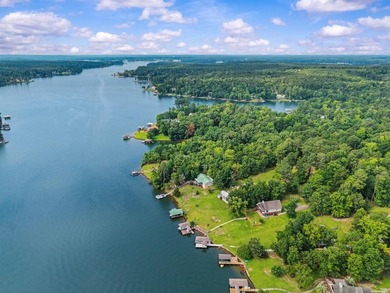 Experience the perfect blend of lakeside luxury and modern - photo 43