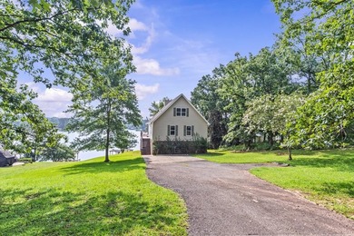 Experience the perfect blend of lakeside luxury and modern - photo 46
