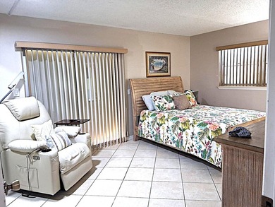**FIRST FLOOR** UPDATED and SPACIOUS 1 BEDROOM 1 & a 1/2 baths - photo 9