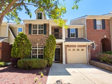 Enjoy low-maintenance living in the desirable Calloway Green - photo 1
