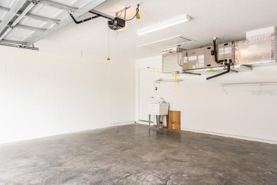 AWESOME NEW HOME OF CONCRETE BLOCKS, located in highly desirable - photo 37