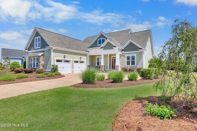 Stunning, free-flowing open-concept residence offering refined - photo 1