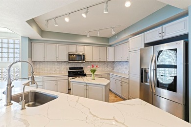Spectacular Gulf-front end-unit condo in the luxury boutique - photo 7