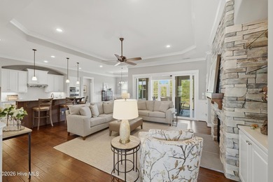 Stunning, free-flowing open-concept residence offering refined - photo 9