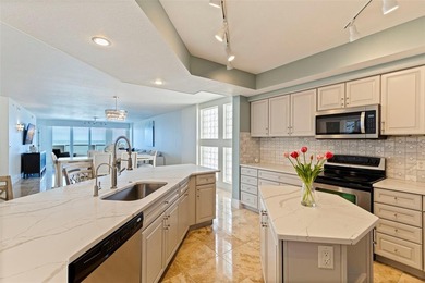 Spectacular Gulf-front end-unit condo in the luxury boutique - photo 9
