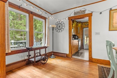Dunraven - a beautifully preserved c.1923 American Craftsman - - photo 10