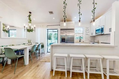 Discover this beautiful 4 Beds 2 Baths, fully remodeled house - photo 7