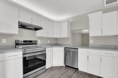 (private lake, pond, coastal) Townhome/Townhouse For Sale in Greenacres Florida