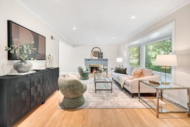 Nestled on a quiet cul-de-sac, this beautifully maintained - photo 2