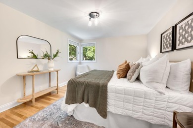 Nestled on a quiet cul-de-sac, this beautifully maintained - photo 10