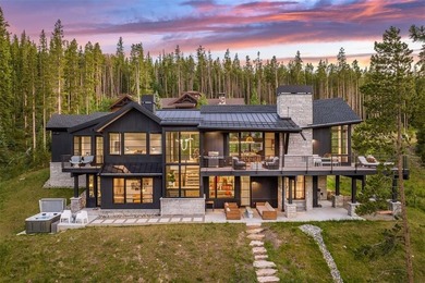 UNDER CONTRACT BUT ACCEPTING BACK UP OFFERS. This - photo 2