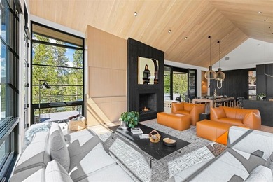 UNDER CONTRACT BUT ACCEPTING BACK UP OFFERS. This - photo 4