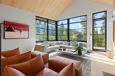 UNDER CONTRACT BUT ACCEPTING BACK UP OFFERS. This - photo 6