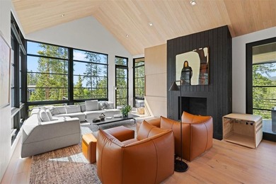 UNDER CONTRACT BUT ACCEPTING BACK UP OFFERS. This - photo 7