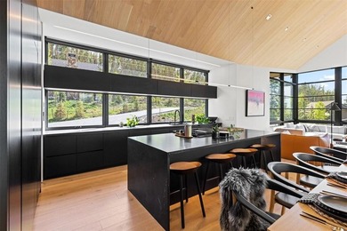 UNDER CONTRACT BUT ACCEPTING BACK UP OFFERS. This - photo 10