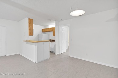 Welcome to Sweet Home Sebastian Lakes! Very clean 1st floor - photo 9