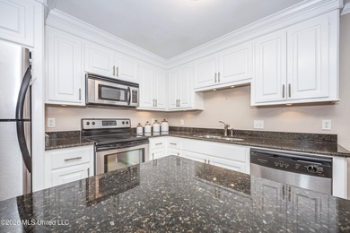 Welcome to 1907 9th Street in Pascagoula, where classic - photo 15