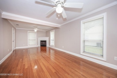 Welcome to 1907 9th Street in Pascagoula, where classic - photo 20