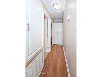 Welcome to 1907 9th Street in Pascagoula, where classic - photo 25