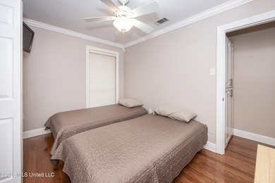 Welcome to 1907 9th Street in Pascagoula, where classic - photo 27