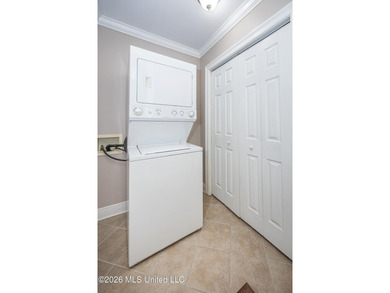 Welcome to 1907 9th Street in Pascagoula, where classic - photo 30