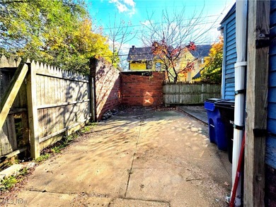 Welcome HOME to 9112 Parmelee Ave, in Cleveland! A charming and - photo 6