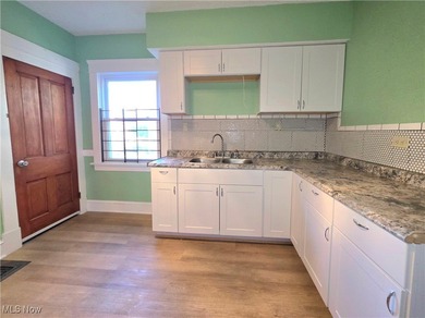 Welcome HOME to 9112 Parmelee Ave, in Cleveland! A charming and - photo 9