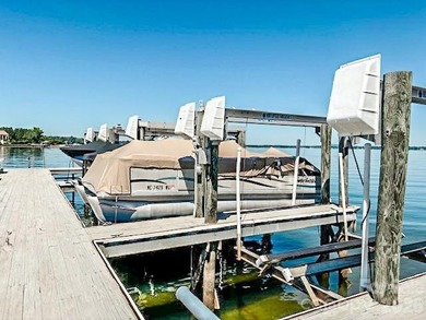 Welcome to 19568 Meta Rd, in popular Diane Shores, a waterfront - photo 47