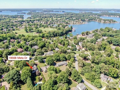 Welcome to 19568 Meta Rd, in popular Diane Shores, a waterfront - photo 48