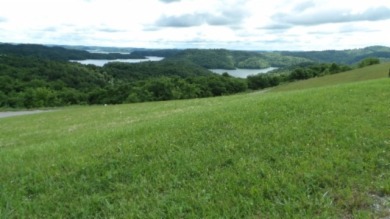 0.51 AC WITH YEAR AROUND DALE HOLLOW LAKE & MOUNTAIN VIEWS - photo 4