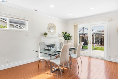 Experience the unparalleled blend of prime location, vibrant - photo 11