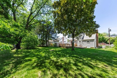 Welcome To 12 Leslie Lane In Massapequa, Located In The - photo 18
