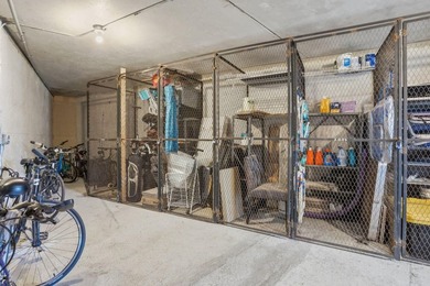 Welcome to this beautifully fully renovated 2-bedroom - photo 19