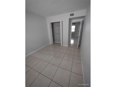 INVESTOR SPECIAL!! Charming and Bright 2bed/1bath Unit in - photo 21