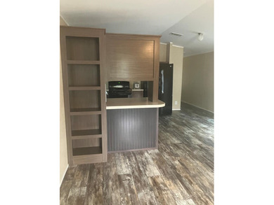 Extremely clean 2017 Oak Manor MH, approx. 15.5x64 with all - photo 25