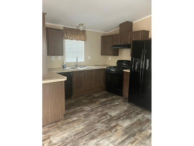 Extremely clean 2017 Oak Manor MH, approx. 15.5x64 with all - photo 26