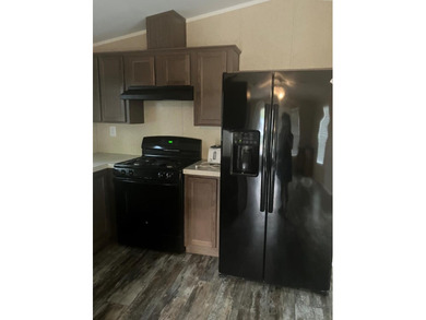 Extremely clean 2017 Oak Manor MH, approx. 15.5x64 with all - photo 29