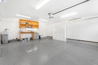 Experience the unparalleled blend of prime location, vibrant - photo 33