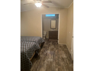 Extremely clean 2017 Oak Manor MH, approx. 15.5x64 with all - photo 36