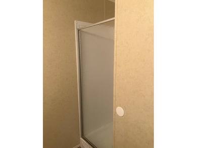 Extremely clean 2017 Oak Manor MH, approx. 15.5x64 with all - photo 46