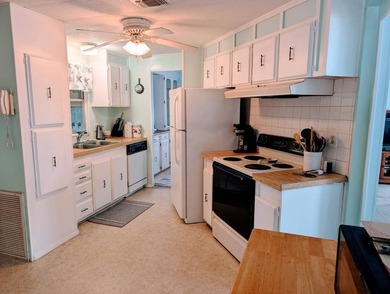 1979 Barrington with 1200 SF, includes 2 bedroom, 2 full baths - photo 4