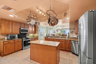 RARE CORNER UNIT NOW AVAILABLE at Harbor Pointe! Ready for - photo 2